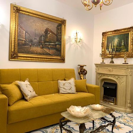 Giallo Napoletano Home Naples Exterior photo