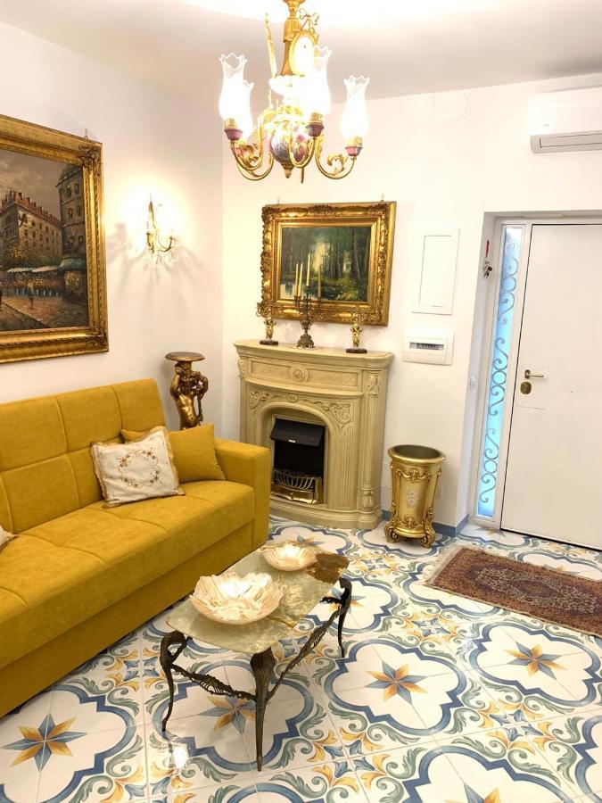 Giallo Napoletano Home Naples Exterior photo